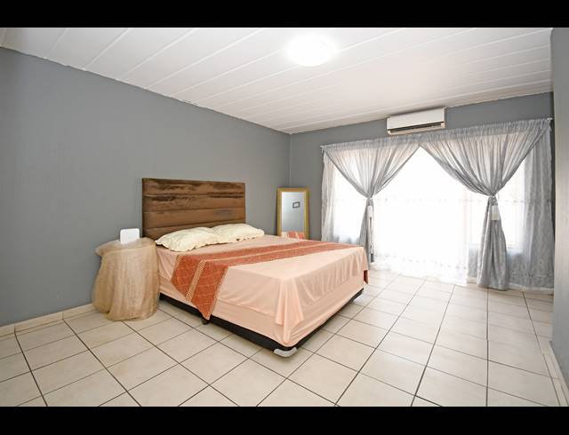 2 BEDROOM APARTMENT FOR SALE IN KEW